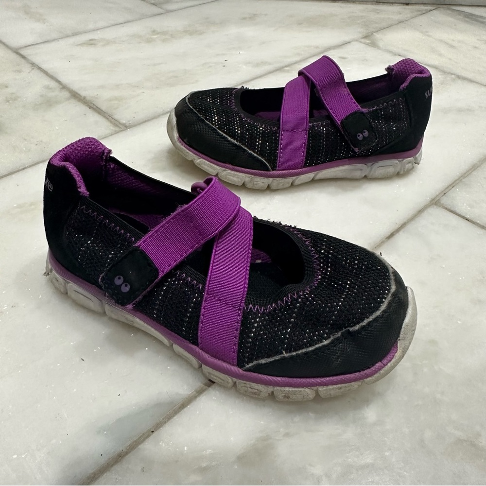Size 9 Toddler Girl Stride Rite Black Sneaker Gym Shoes